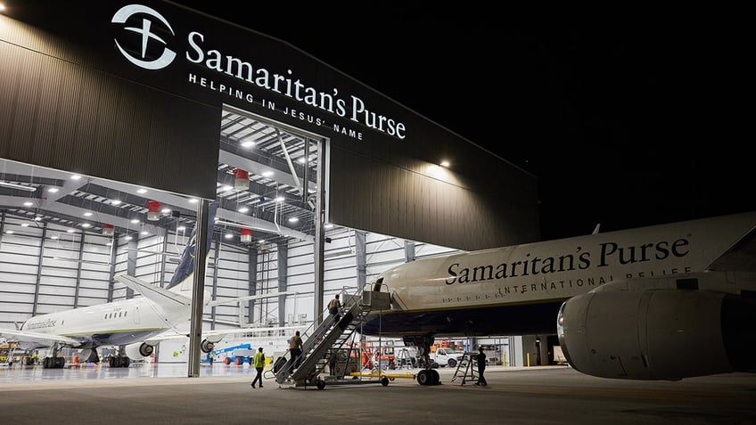 franklin grahams samaritans purse to dedicate new airlift response center to help those who are suffering