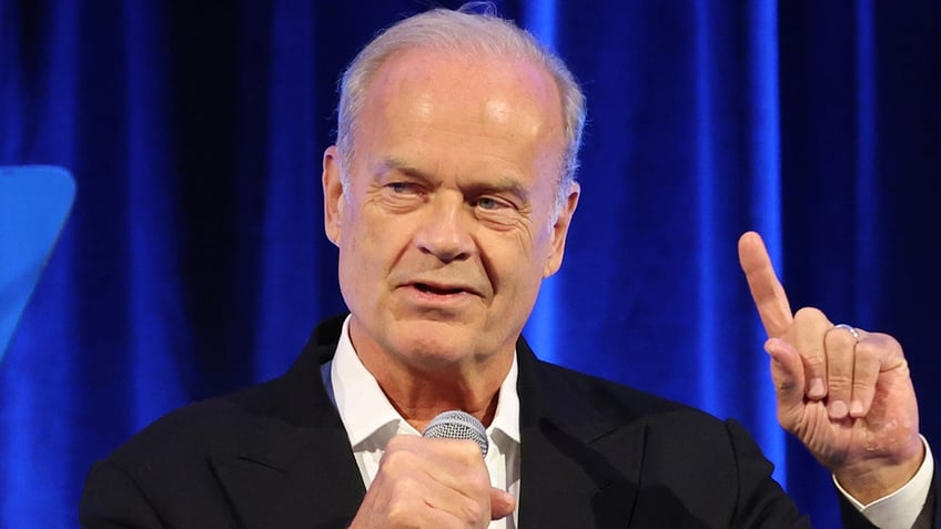 frasier returns to boston kelsey grammer and shows cast then and now
