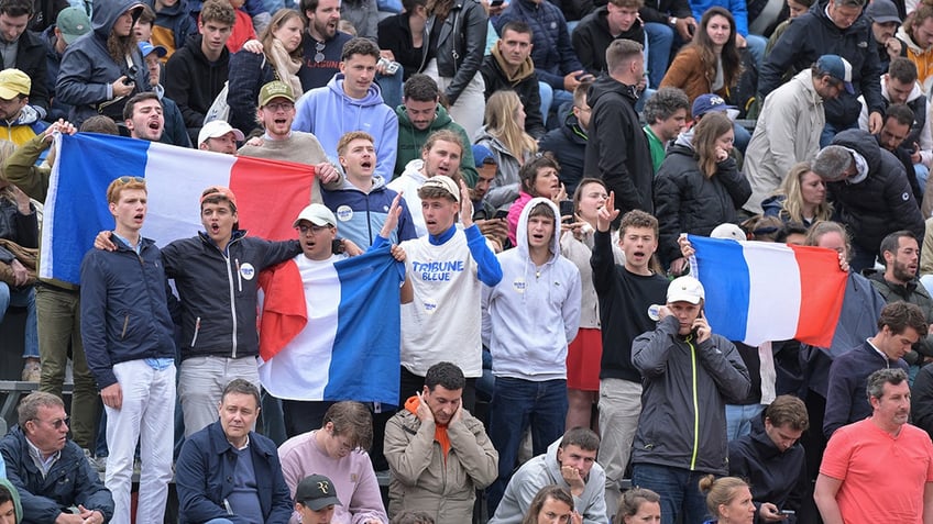 French fans