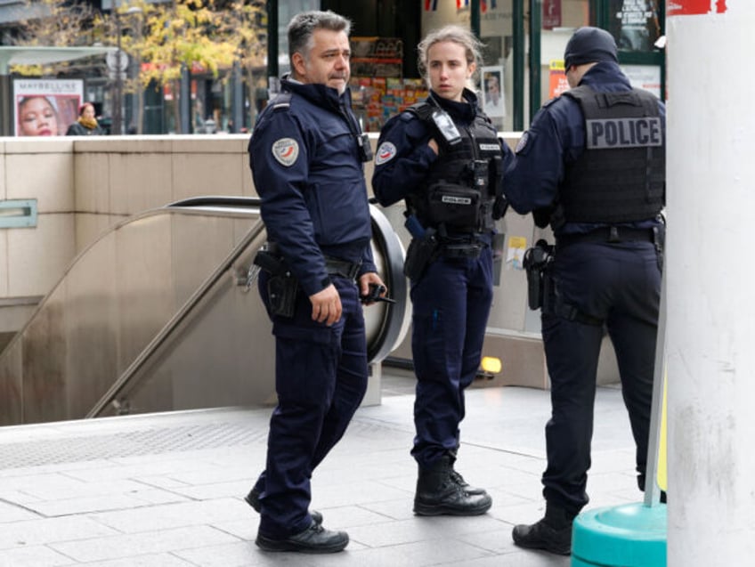 french police shoot fully veiled woman shouting allahu akbar on subway