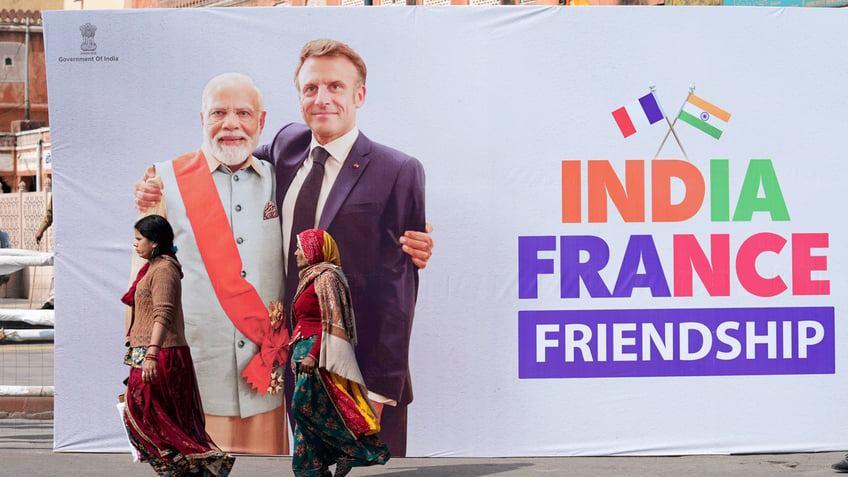 Macron Modi