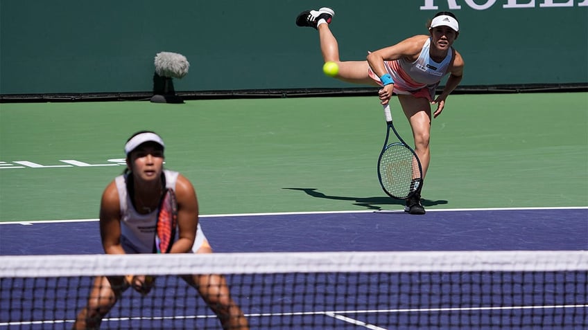 french tennis player apologizes for striking woman with ball in emotional outburst at french open