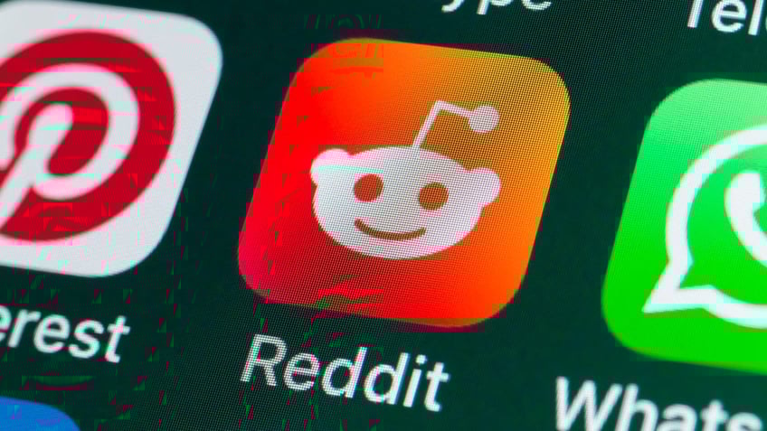 Reddit app button