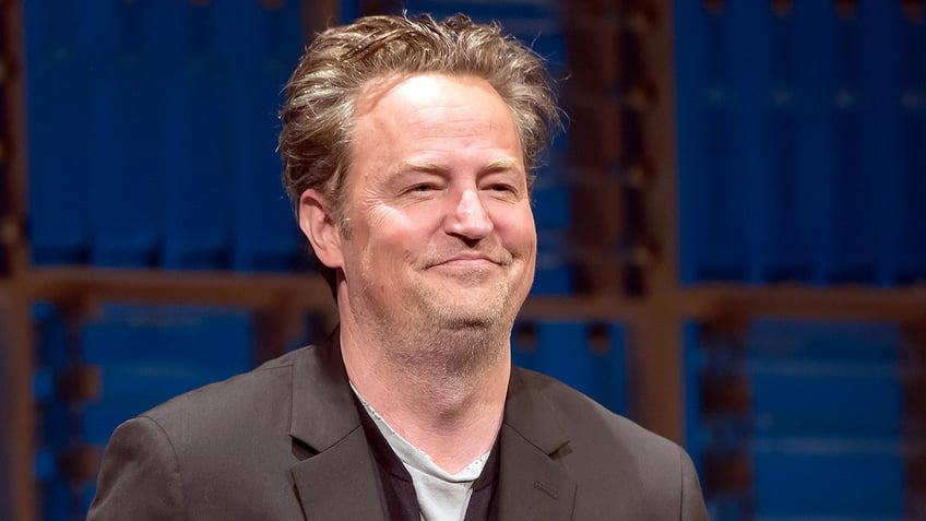 friends star matthew perry wanted children of his own after many failed relationships i cant wait