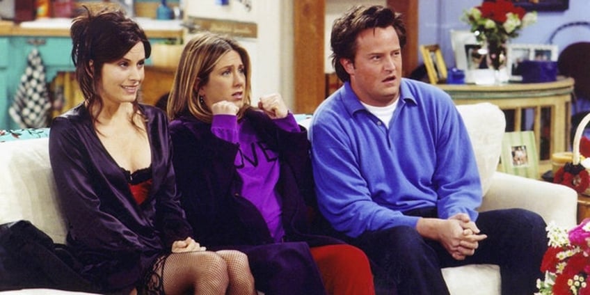 friends writer claims stars were unhappy to be tied to tired old show theyd deliberately tank jokes