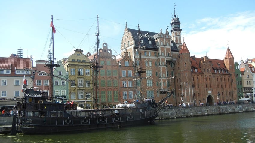 from ashes to glory the city of gdansk poland soldiers on through history