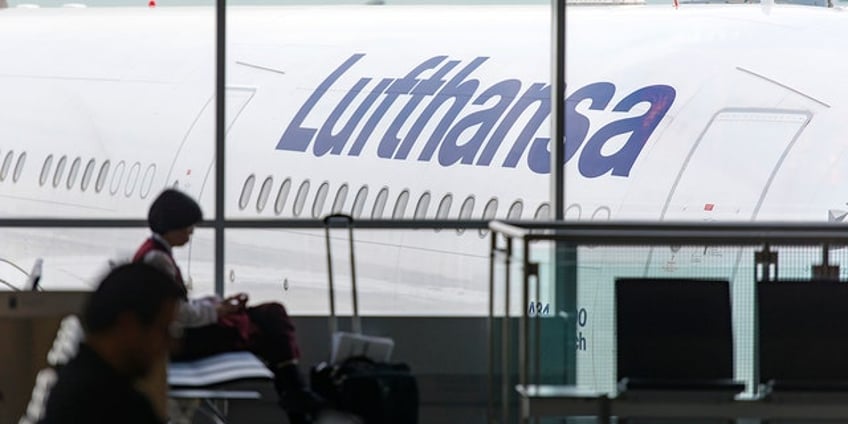 frustrated lufthansa pilot flies plane in 15 mile long penis pattern after being diverted to different airport