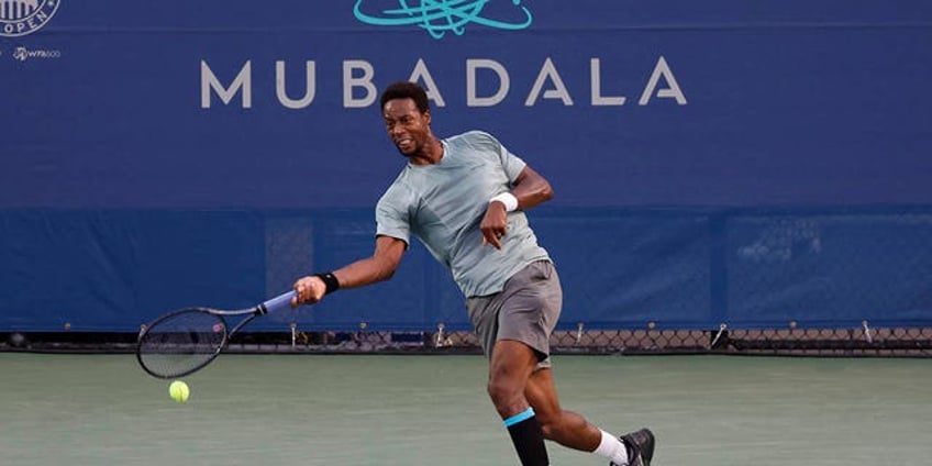 gael monfils hit with interesting code violation at citi open after walking toward bench mid serve