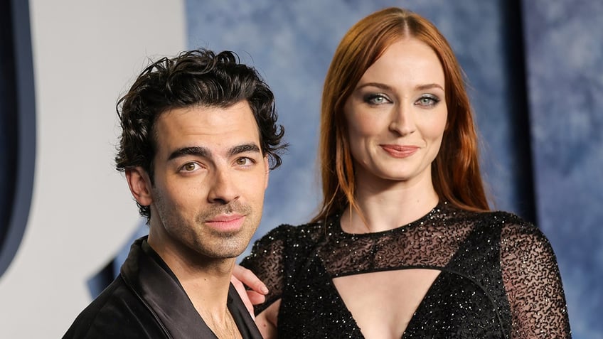 Sophie Turner and Joe Jonas at the Vanity Fair Oscar party