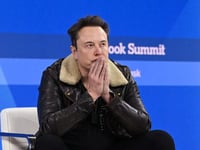 Gamers Claim Elon Musk Paid for High-Ranked Video Game Account After ‘Absolutely Clueless’ Live Performance