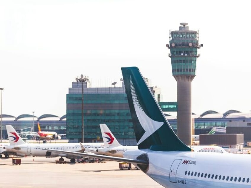 air traffic control tower