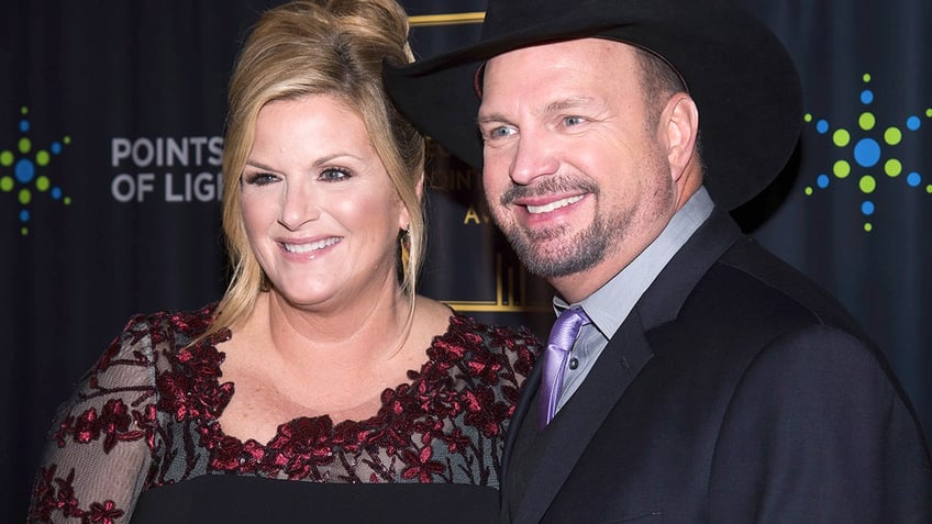 Trisha Yearwood and Garth Brooks