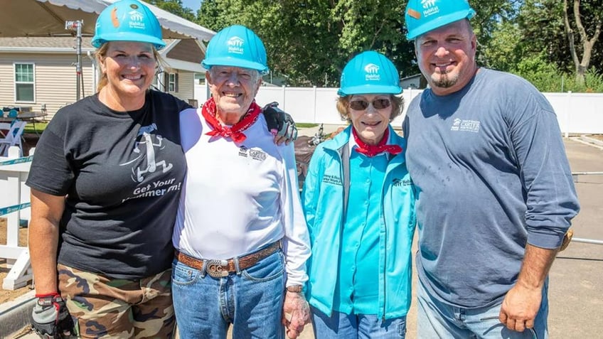 garth brooks trisha yearwood inspired by jimmy carter to bicker back and forth for healthy marriage