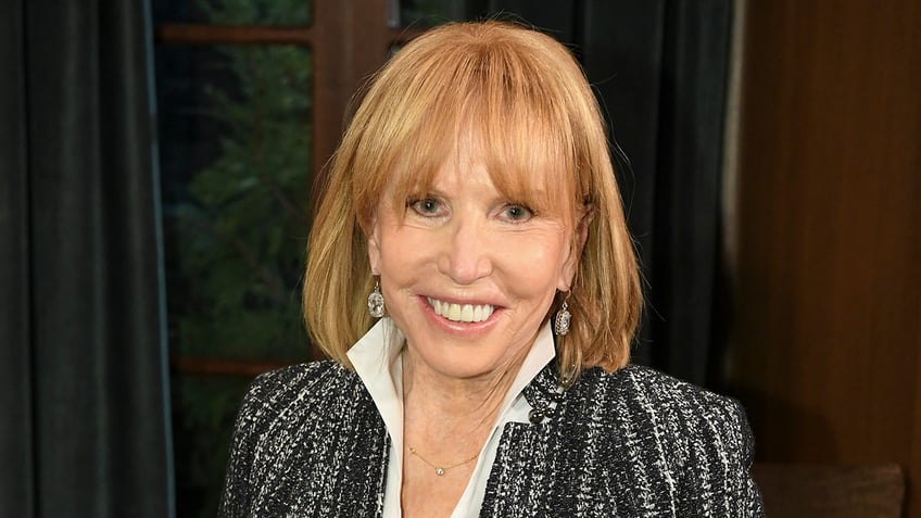 Leslie Charleson