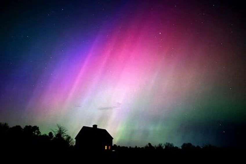 geomagnetic storm could bring new years eve aurora to parts of us