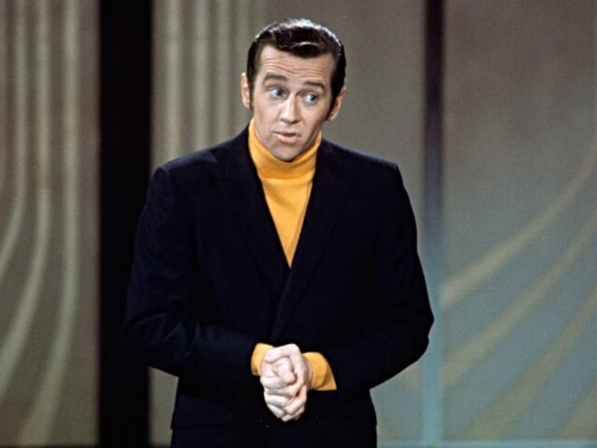 UNITED STATES - JUNE 09: THE JOEY BISHOP SHOW - (1968) George Carlin (Photo by ABC Photo Archives/Disney General Entertainment Content via Getty Images)