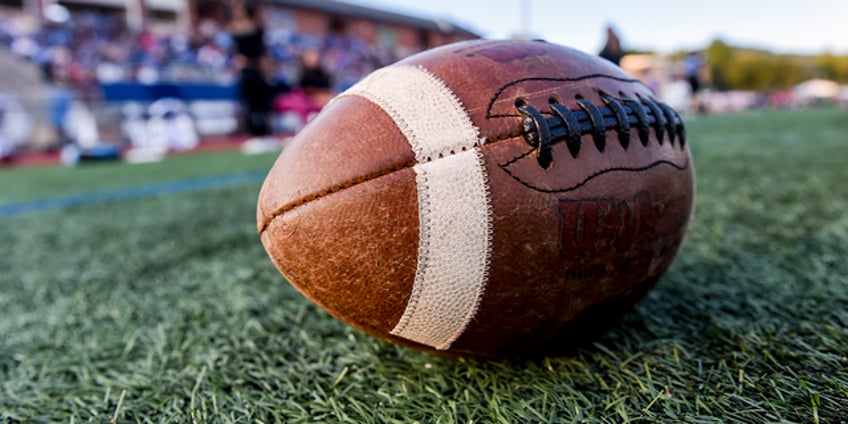 georgia high school football coach allegedly hits player during game