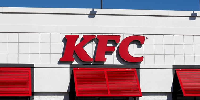 georgia kfc employee charged after he allegedly shot woman in restaurant parking lot during lunch rush police