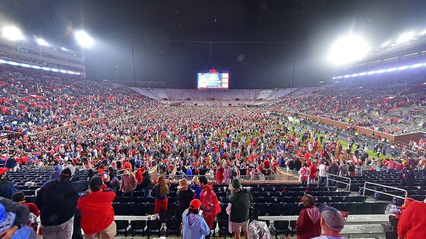 Ole Miss fans