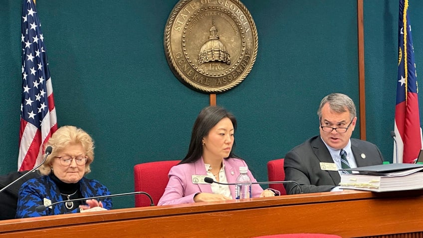 georgias redrawn congressional map nears passage as special redistricting session approaches likely end