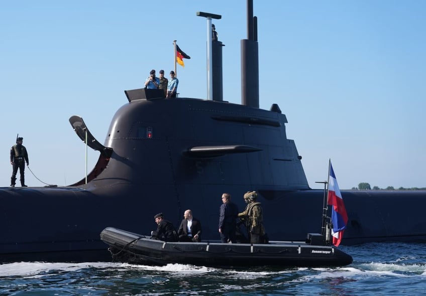 germany looks to spend 5 billion for four new submarines