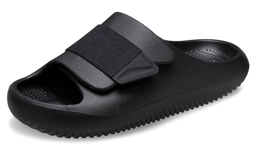 Adjustable sandals with a comfortable fit. 