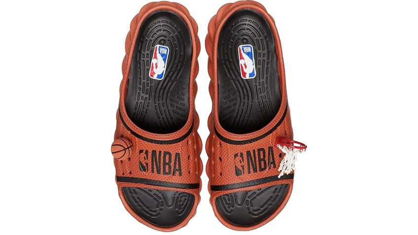 Basketball fans can show off their love for the NBA. 