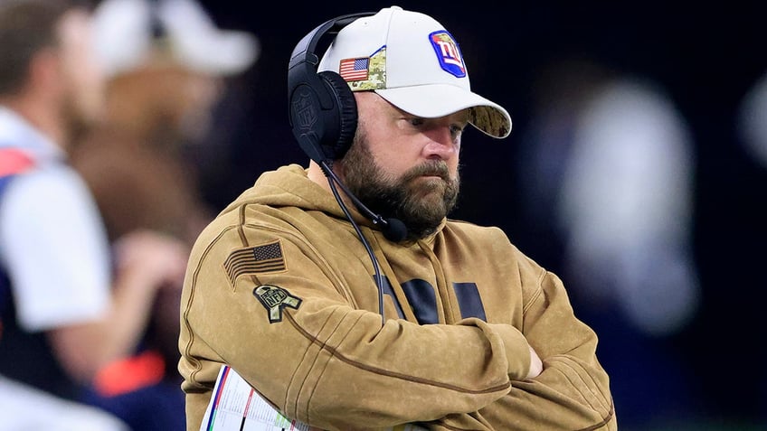 giants brian daboll downplay sideline spats following blowout loss not a big deal