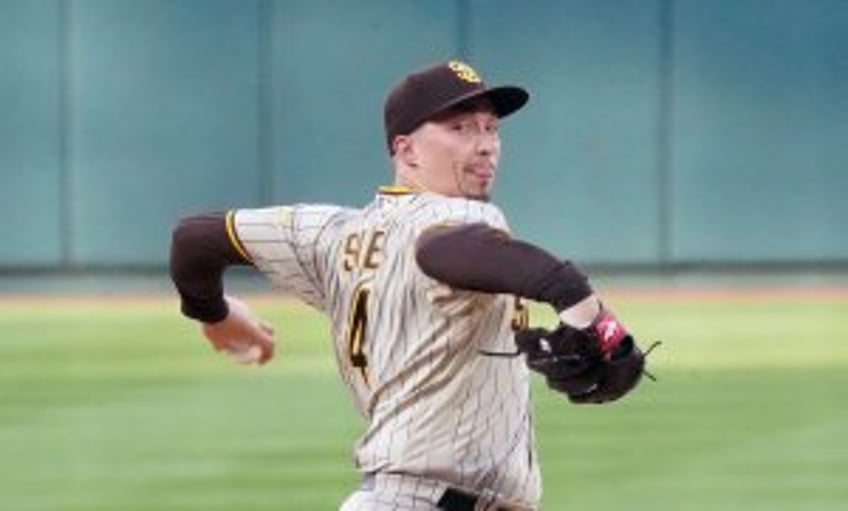 Giants, Cy Young-winning pitcher Blake Snell agree to $62M deal