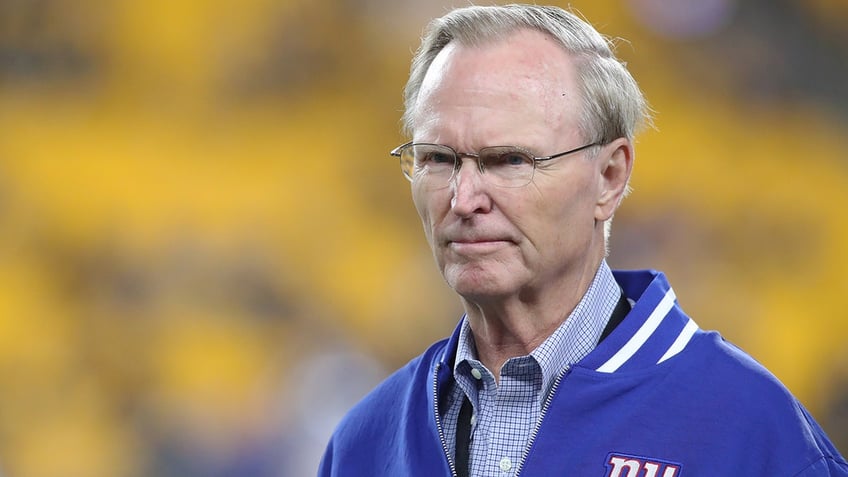 John Mara at Steelers game