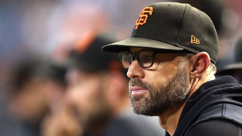 giants fire manager gabe kapler as season nears end