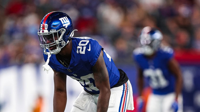 giants give positive update on amani oruwariye after he injured neck at practice