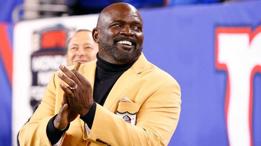 giants legend lawrence taylor on todays nfl rules itd been hard for me to play