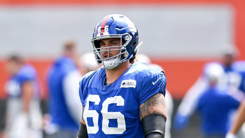 giants place offensive lineman on ir as injuries continue to plague struggling group