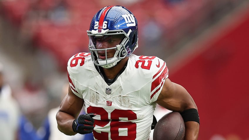 giants saquon barkley says hes dealing with high ankle sprain report