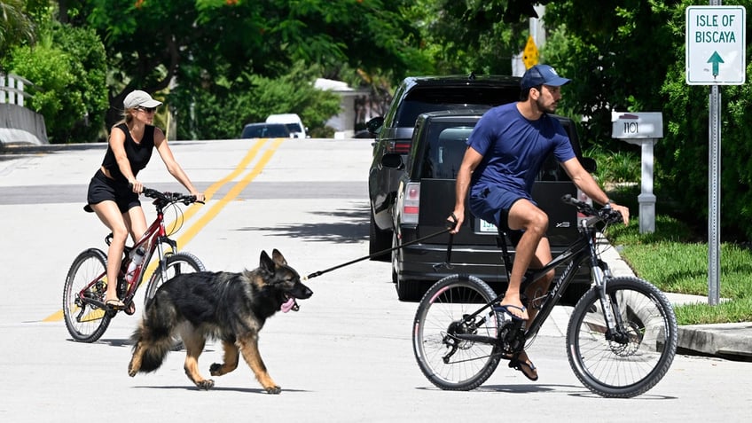 Gisele and Joaquim on a bike ride