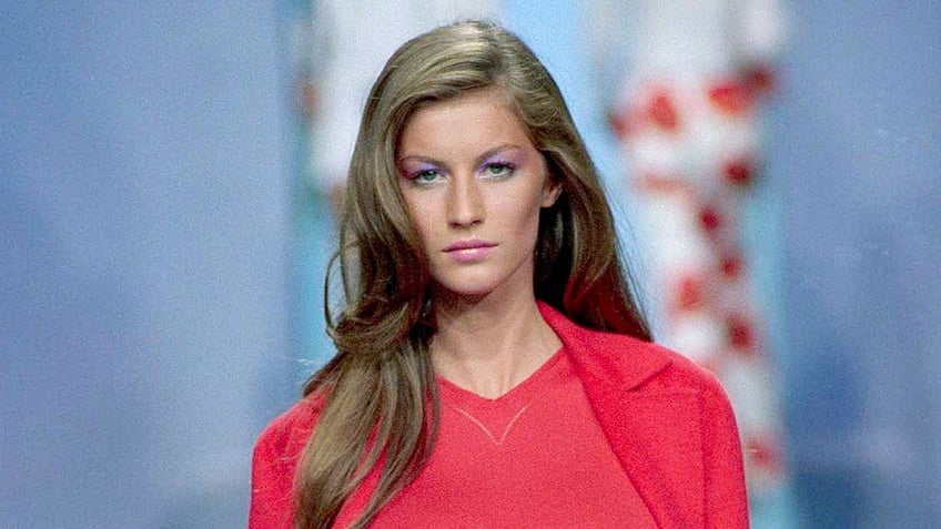 gisele bundchen recalls contemplating suicidal thoughts during peak of fame