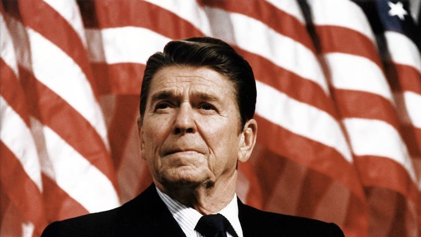 global crisis were stuck with biden heres what reagan 20 would do