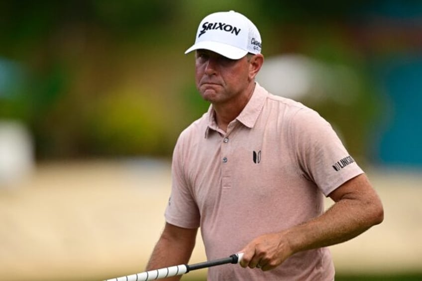 glover and horschel share lead at wyndham championship