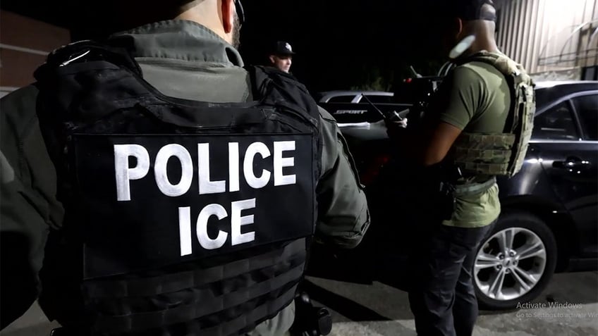 ICE agents immigration