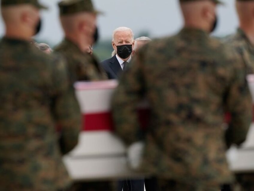 gold star father of marine killed in afghanistan withdrawal calls for joe bidens resignation