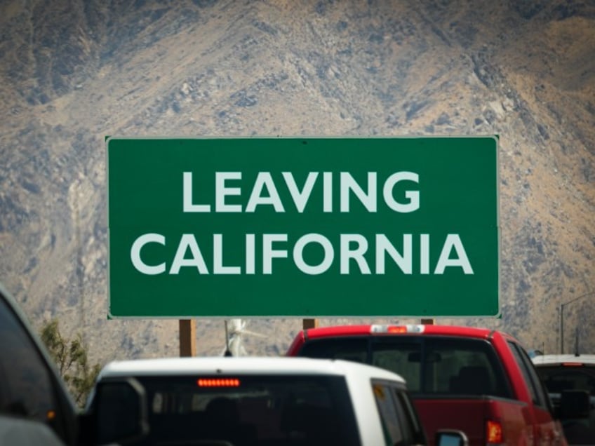 goodbye gavin more californians fleeing to arizona florida while fewer opt for texas