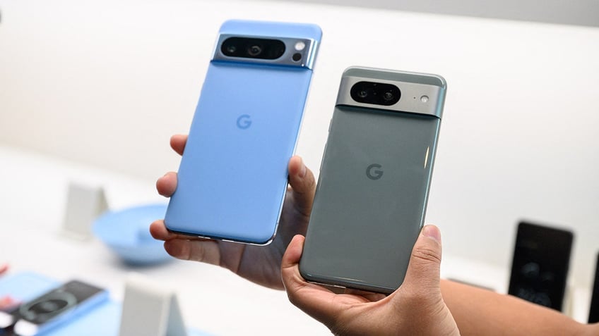 googles new tech how does the pixel 8 stack up to the iphone 15