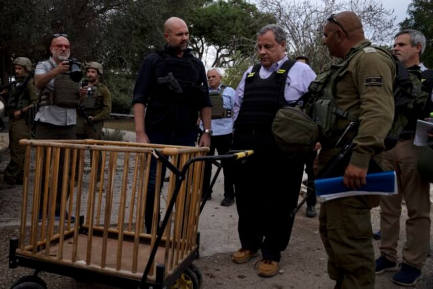 gop hopeful chris christie visits israel says the us must show solidarity in war against hamas