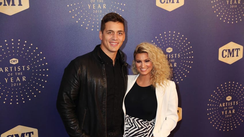 gospel singer tori kelly recalls collapsing from blood clots and recovery journey god had me