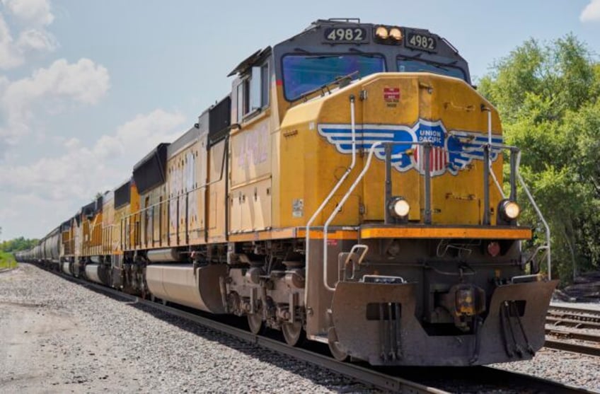 government sues union pacific over using flawed test to disqualify color blind railroad workers