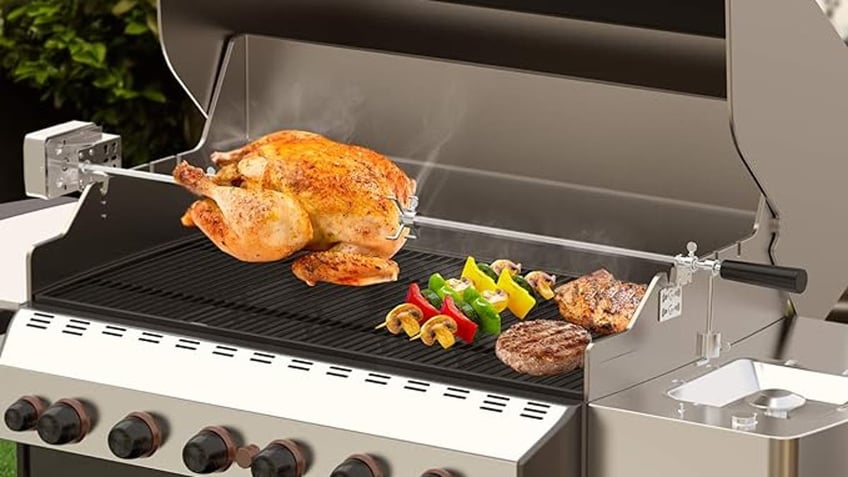 grab these 12 cooking essentials from amazon to cook outside this thanksgiving