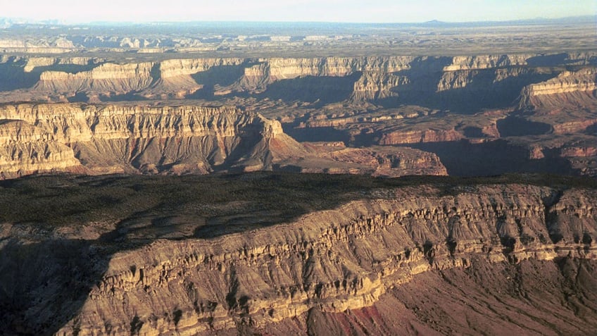 grand canyon hiker dies while attempting rim to rim trek in single day