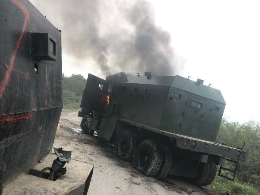 graphic photos mexican politicians ignore cartel shootouts in border state