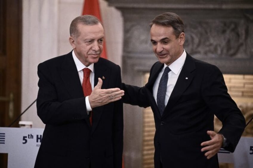 greece turkey vow to work on improving relations